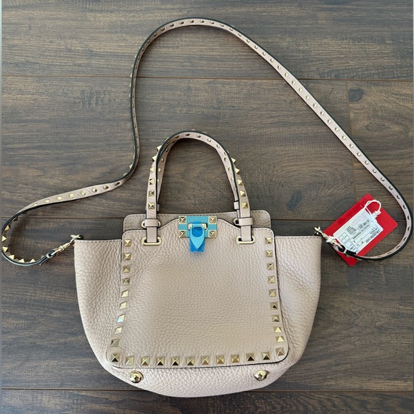 VALENTINO GARAVANI
Rockstud Leather Shoulder Bag - Picture 4 of 13